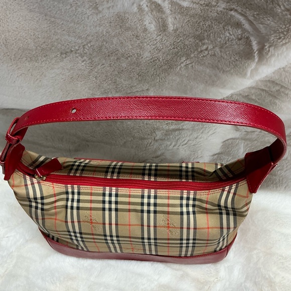 Burberry Shoulderbag - Picture 4 of 16